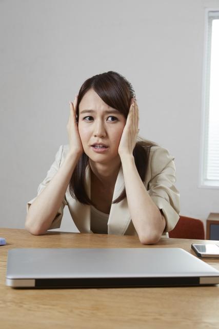 まつげエクステの安全性。アレルギーやトラブル事例